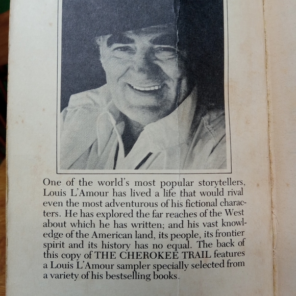 The Cherokee Trail by Louis L'Amour 1982 Paperback Edition - Picture 6 of 8